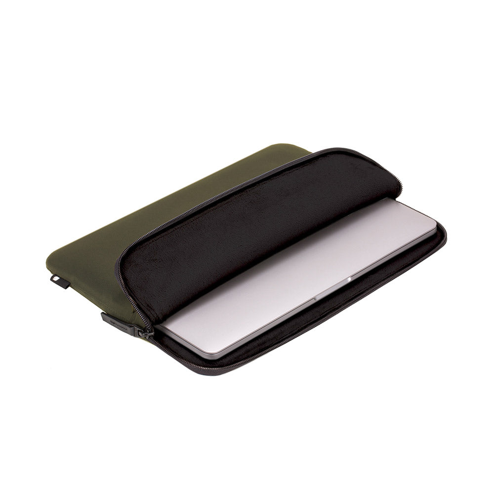 Olive | Compact Sleeve with Flight Nylon for MacBook Pro (13-inch, 2020 - 2012) - Olive