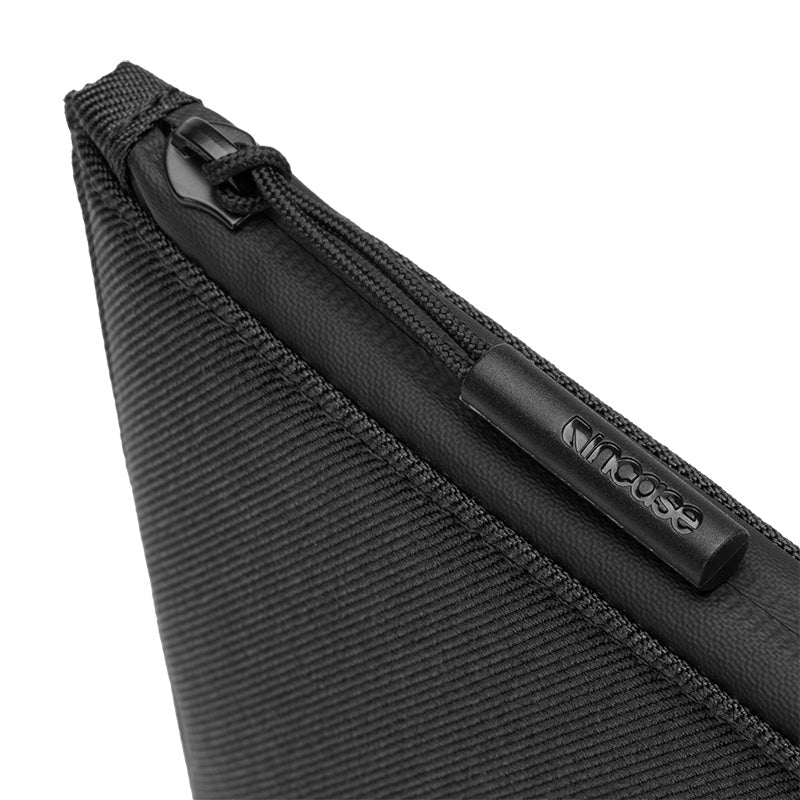 Black | Facet Sleeve with Recycled Twill for MacBook Pro (14-inch, 2023 - 2021) - Black